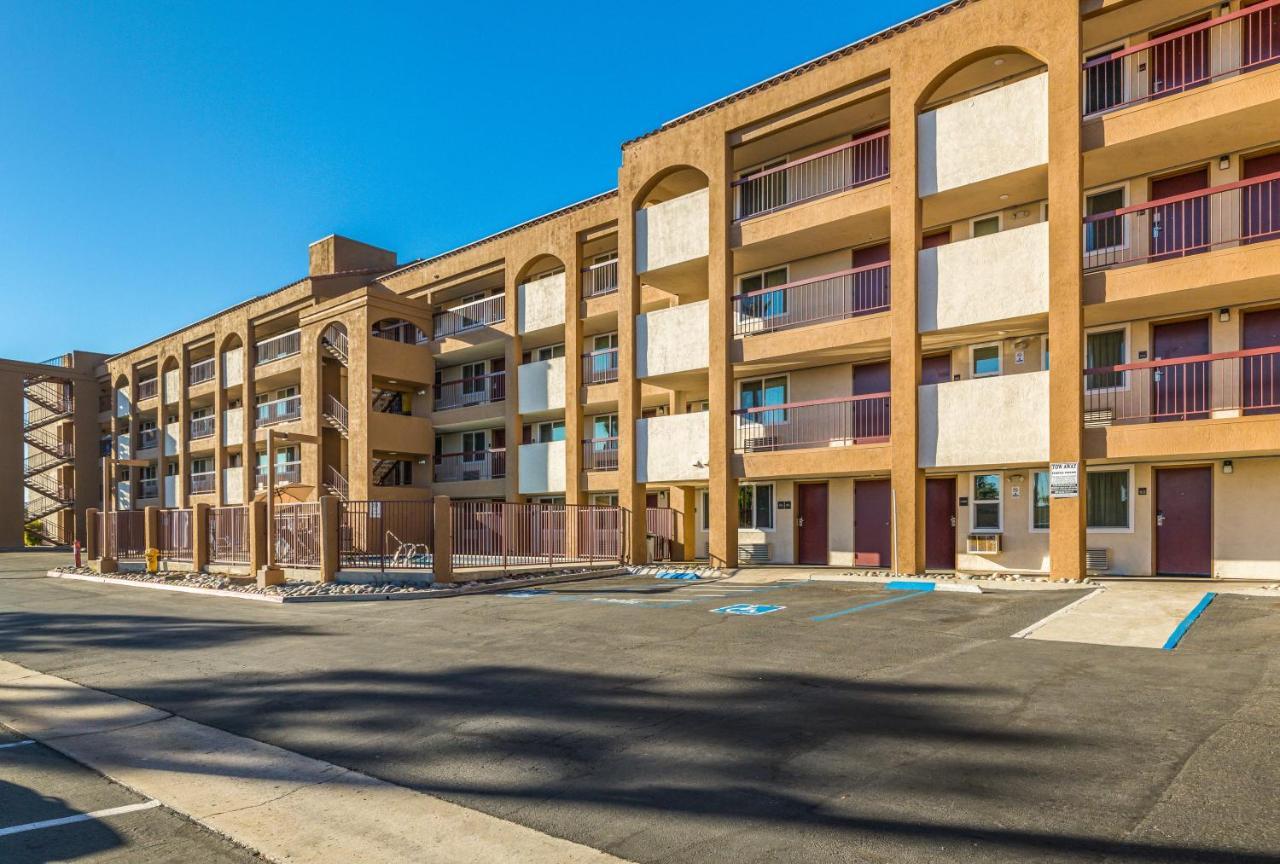 Days Inn By Wyndham Chula Vista-San Diego Esterno foto