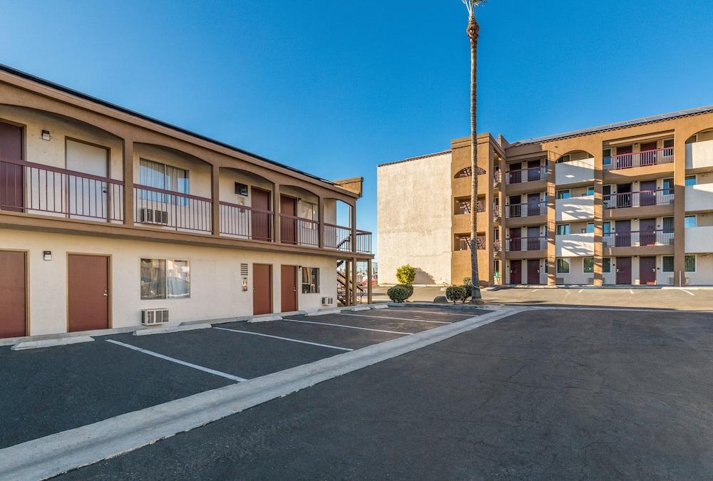 Days Inn By Wyndham Chula Vista-San Diego Esterno foto