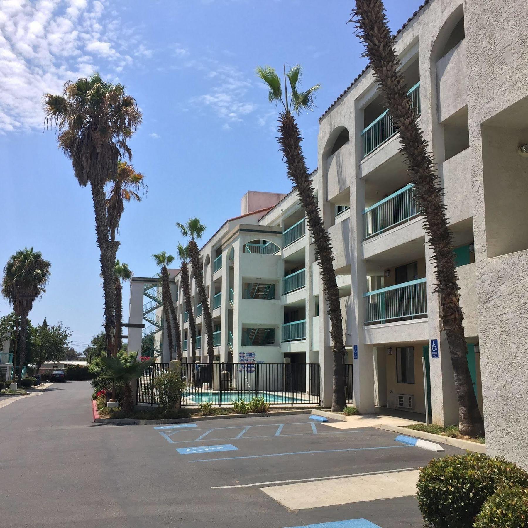 Days Inn By Wyndham Chula Vista-San Diego Esterno foto